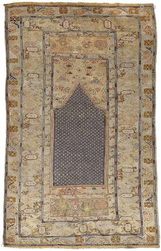 A GORDES PRAGER RUG, 19TH CENTURY