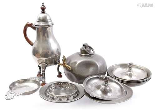 Lot of pewter objects