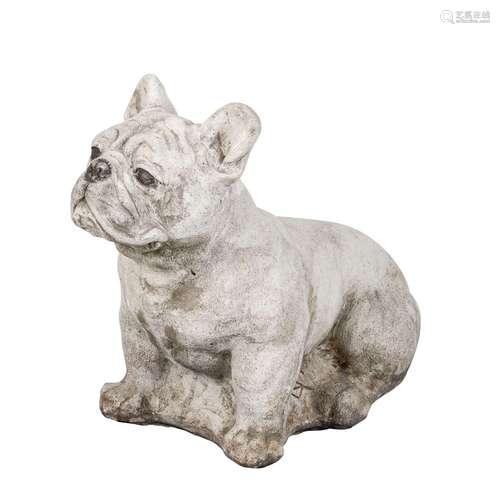 NIEDERLANDE Gartenskulptur einer Bulldogge,