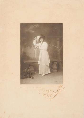 [Comtesse Anna de Noailles]<br />
Photogravure figurant la C...