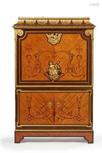 PAUL SORMANI (1817-1877)<br />
SECRETAIRE DROIT en bois de p...