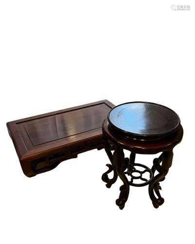 CHINE, XXème siècle - lot comprenant une petite table de let...