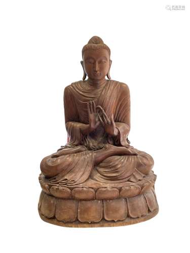 CHINE, XXème siècle -<br />
Important Bouddha en bois sculpt...
