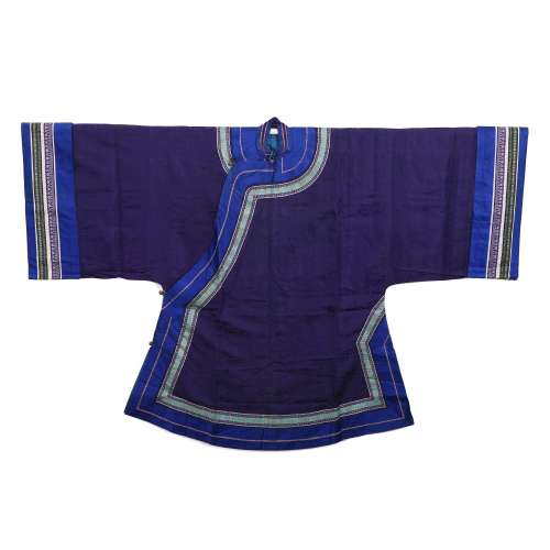 A BLUE-GROUND EMBROIDERED LADY'S ROBE