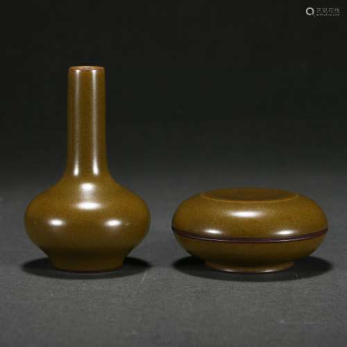 TWO PIECES OF TEADUST-GLAZED VESSELS