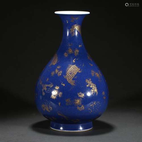 A BLUE-GLAZED GOLD-PAINTED 'FISH' VASE