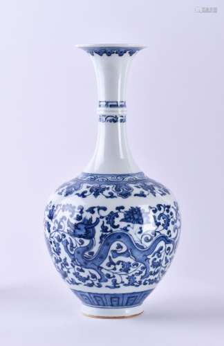 Vase China probably Qing dynasty