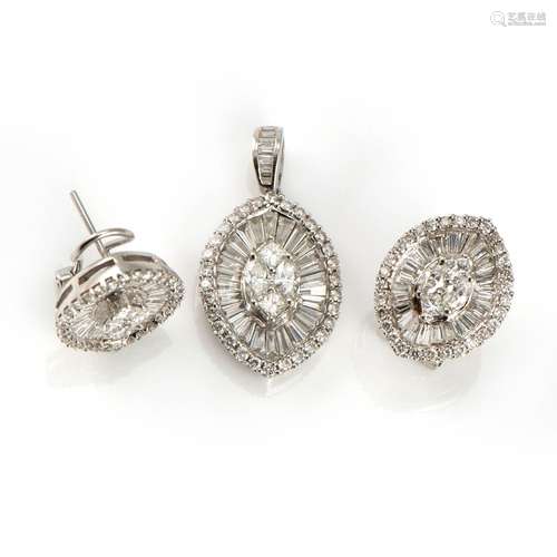 Schmuckset mit Diamantbesatz