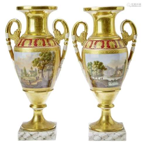 Paar Empire-Vasen mit topographischen Ansichten, Frankreich,...