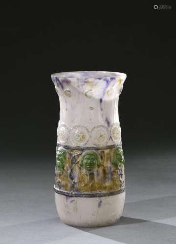 Gabriel ARGY-ROUSSEAU (1885 - 1953)<br />
Vase « Tragi-comiq...