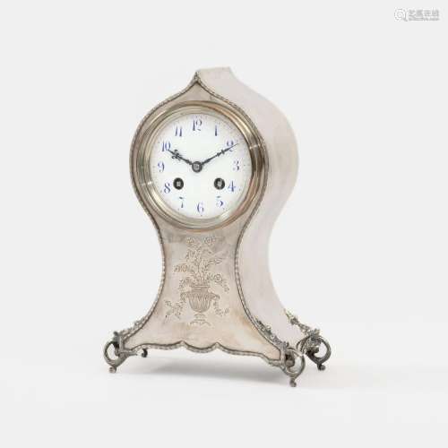 William Comyns & Sons reg. since 1890. A Table Clock.