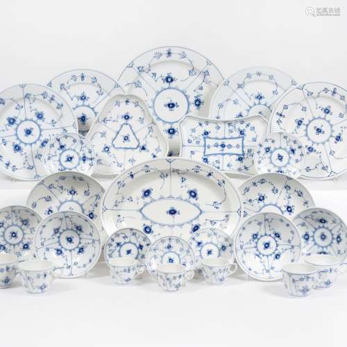 A Part Dinner and Coffee Service 'Blue fluted plain' for 4-6...