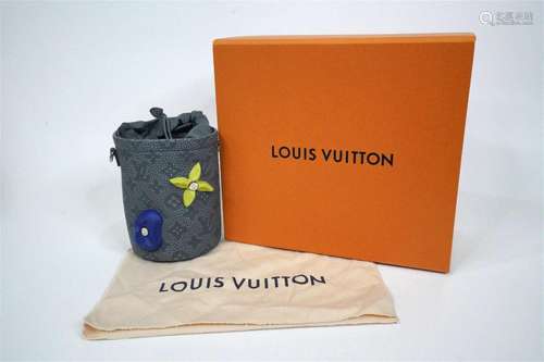 Louis Vuitton FW22 Chalk Pouch (Virgil Abloh/Sold Out)