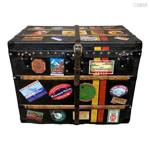 Louis Vuitton Antique Ladies Trunk C. 1900