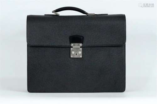 Louis Vuitton Taiga Leather Serviette Moskova Briefcase