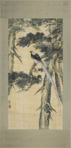 CHINESE SCROLL PAINTING OF BIRD ON PINE SIGNED BY LVJI