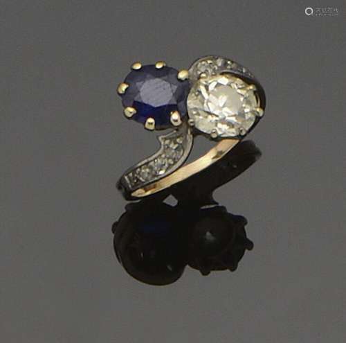 Bague "Toi et Moi" ancienne en or jaune 18K (750°/...