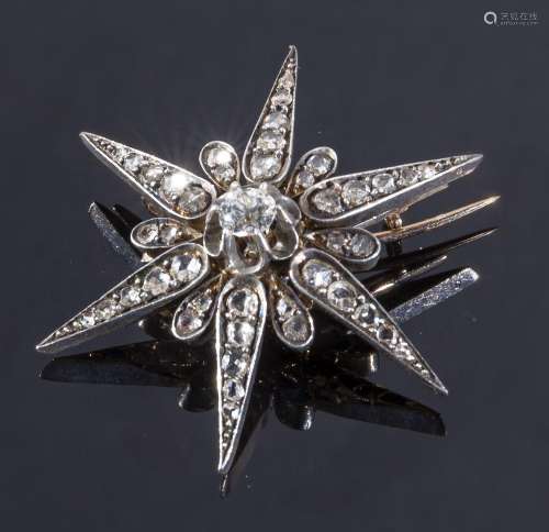 Broche "Étoile" à six branches en argent (800°/°°)...