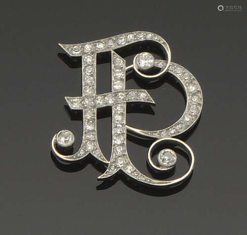 Monogramme en platine (850°/°°) portant les lettres "F....