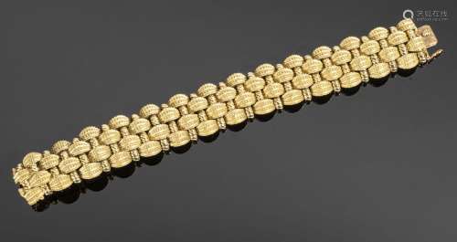 Bracelet ruban en or jaune 18K (750°/°°) à quatre rangs de m...