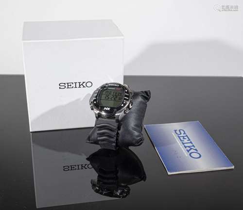 SEIKO<br />
Montre en titane et acier, modèle "Marine M...