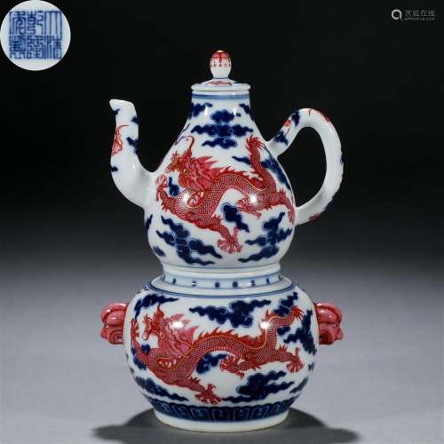 A Chinese Underglaze Blue and Pink Enamel Double Gourds Ewer