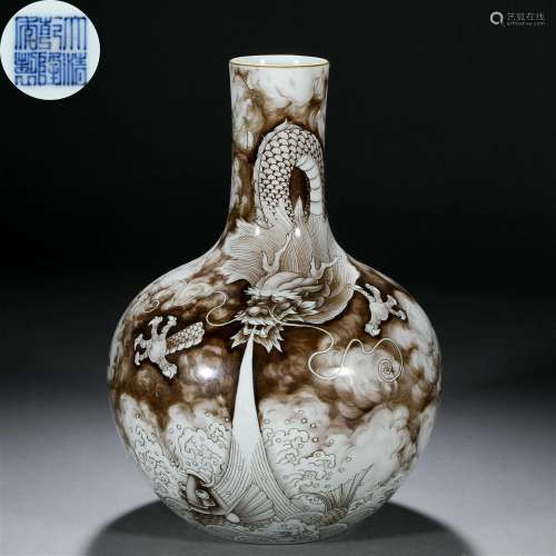 A Chinese Grisaille Glaze and Gilt Globular Vase