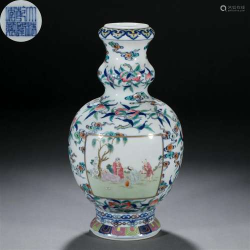 A Chinese Doucai Glaze Garlic Head Vase