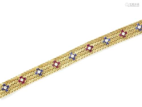 RÈGNER. Bracelet souple en or 750 millièmes, maille en ''VÉ'...