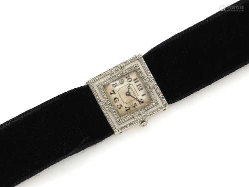 CARTIER. Montre bracelet de dame en platine 850 et or 750 mi...