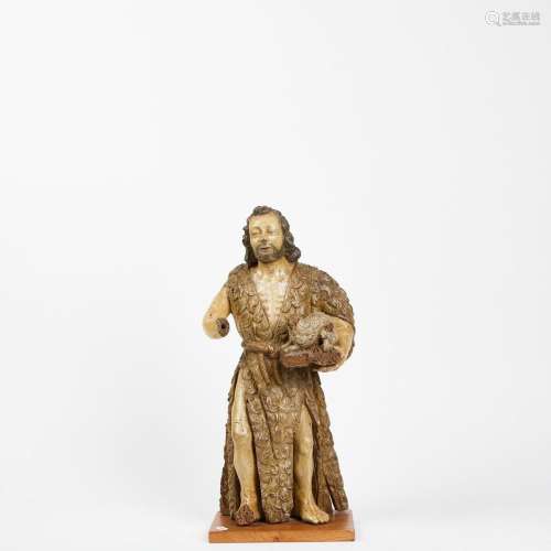 Saint Jean-Baptiste en bois sculpté en ronde bosse et polych...