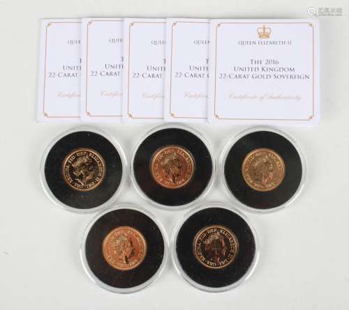 Five Elizabeth II sovereigns, all 2016, with certificates.