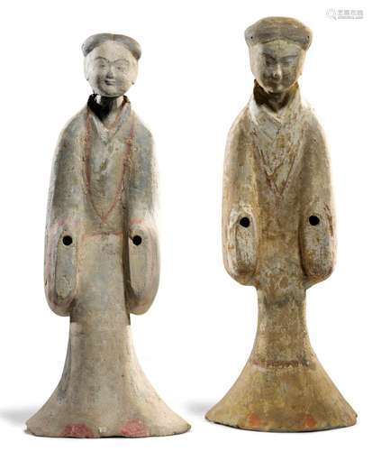 DEUX GRANDES STATUES FUNÉRAIRES.Chine, dynastie Han, H 64 et...