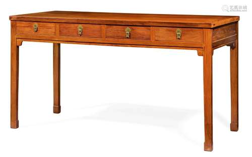 ÉLÉGANTE TABLE DE BUREAU.Chine, 19e/20e s. 154 × 70 × 85 cm....