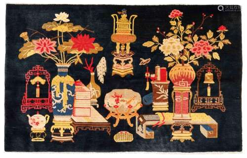 TAPIS DE BAOTOU.Chine, env. 1930, 126 cm × 205 cm.En laine. ...