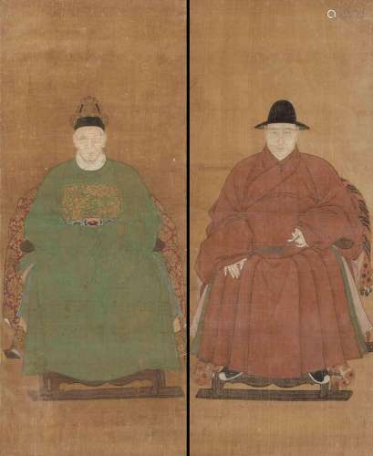 DEUX PORTRAITS D'ANCÊTRES.Chine, env. 17e s. 117 × 49 cm.Enc...