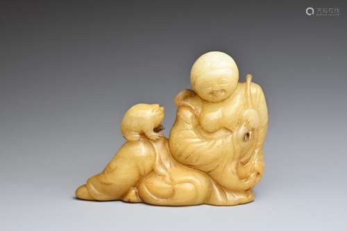 A CHINESE JADE CARVING OF LIU HAI AND TOAD