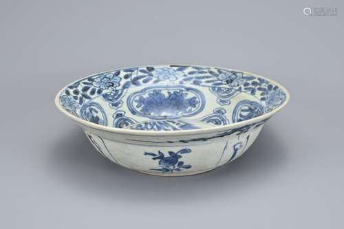 A RARE LARGE CHINESE BLUE AND WHITE PORCELAIN BOWL, MING DYN...