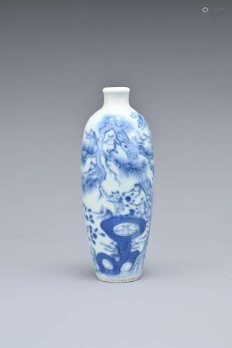 A CHINESE BLUE AND WHITE PORCELAIN SNUFF BOTTLE, MONKEY MARK