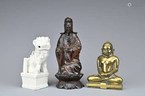 A GROUP OF BRONZE, CERAMIC AND WOOD ITEMS