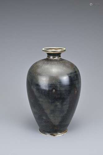 A CHINESE DING TYPE BROWN GLAZED BOTTLE VASE