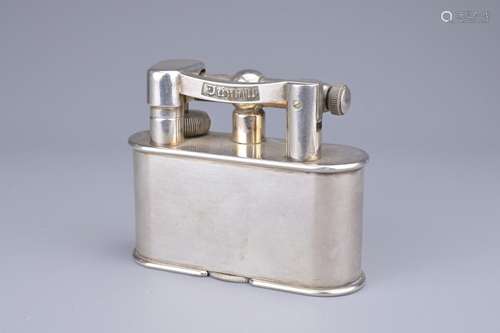 A VINTAGE DUNHILL TABLE LIGHTER