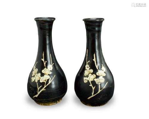 A Rare Pair of Jizhou Prunus Vases, Song dynasty宋 吉州窑梅花...