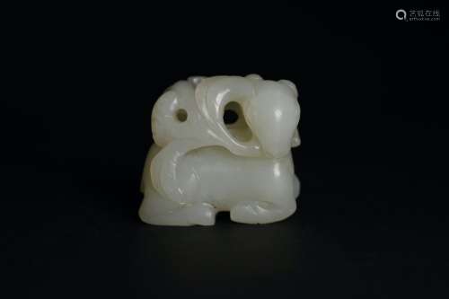 A good Pale Celadon Jade Ram, mid Qing dynasty清中期 玉羊