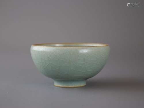 A Celadon Winecup, Song Dynasty or later宋或以后 青釉小碗