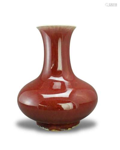 A Copper Red Glazed Bottle Vase, 18th century18或19世纪 祭红...