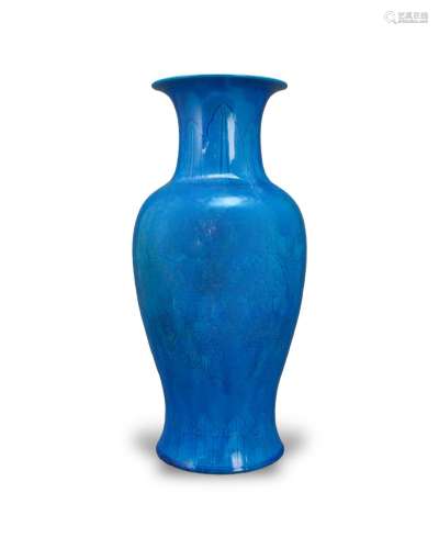 A Turquoise Glazed Baluster Vase, Qing dynasty清 孔雀绿釉观音...