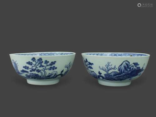 A Pair of Blue and White Bowls, Qianlong清乾隆 “南京船货”青花...