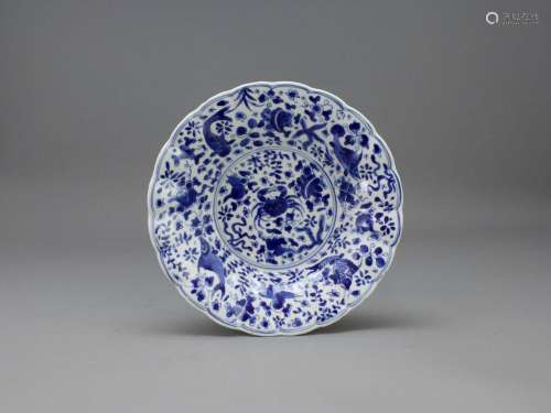 A Blue and White Dish, Kangxi清康熙 青花鱼藻纹花口盘