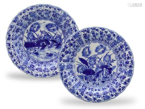 A Pair of Blue and White Plates with Waterbirds, Kangxi清康熙...